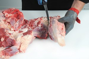 Boneless Beef Shank Portions (Clod Shin) Meat Cut Spec Step 2